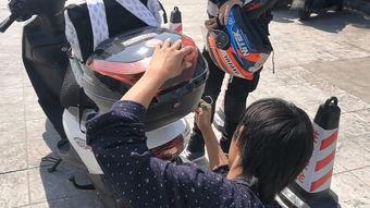 重庆女骑吃瓜,一场网络热议的美食与话题碰撞